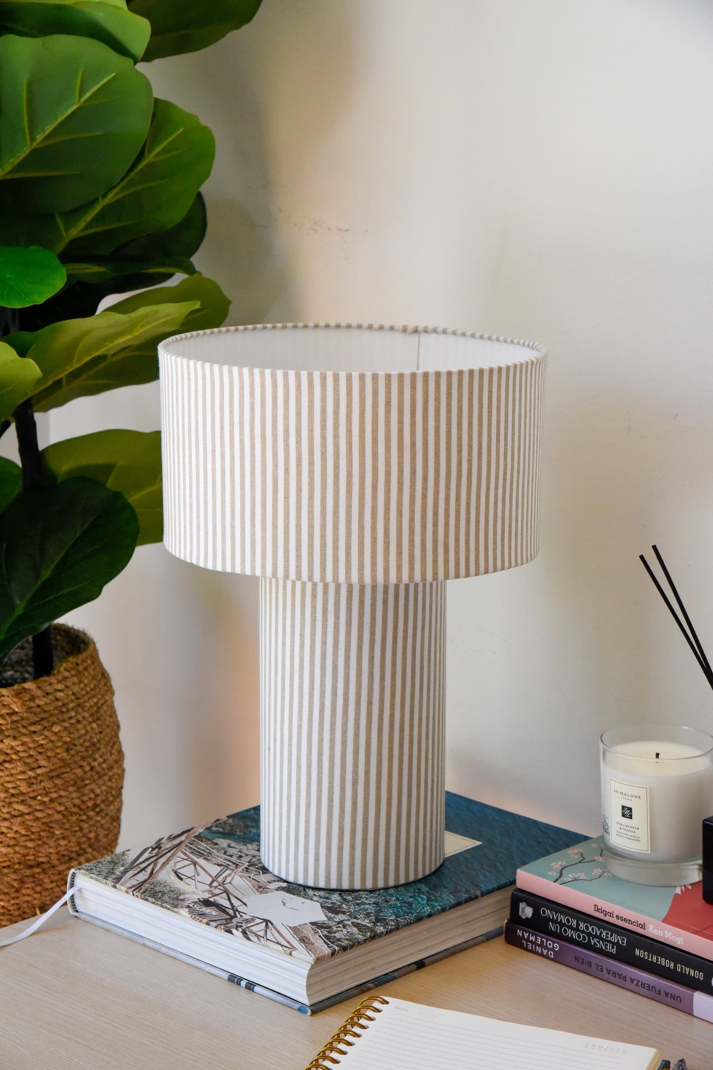 Lámpara cilíndrica mediana - Raya Beige