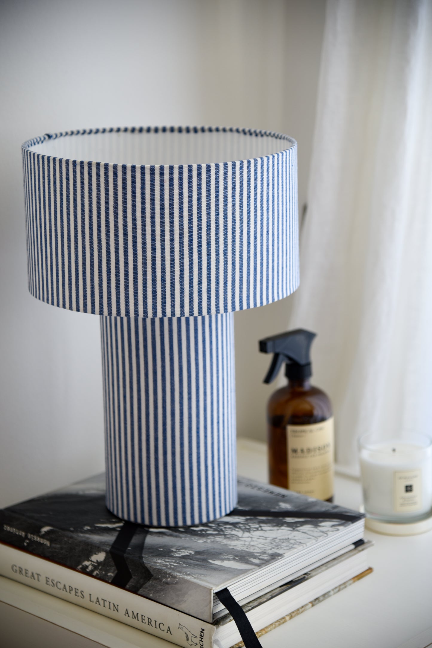 Lámpara cilíndrica mediana - Rayas Azul